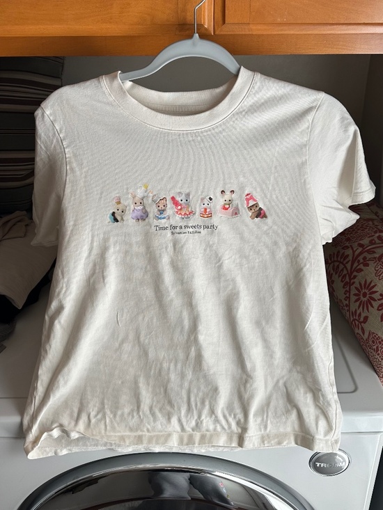 Uniqlo Tops - UNIQLO Sylvanian Family Collab Tee